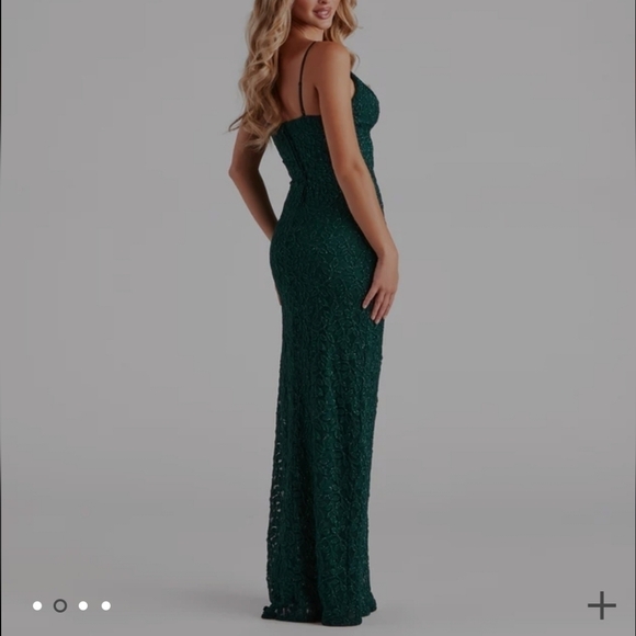 Windsor Marylou Lace Mesh Plunge Neck Formal Dress. Color: HUNTER. Size … - Picture 2 of 8